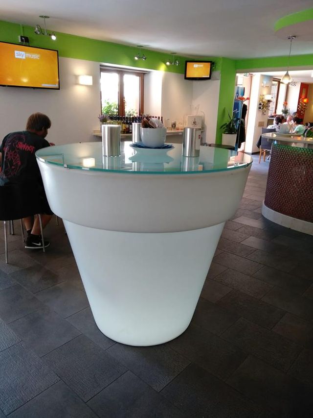 Mobiliário led liquidacion