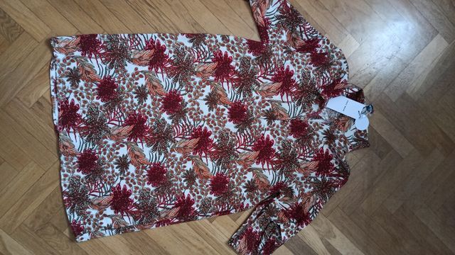 Vestido de flores de manga larga a estrenar (L)