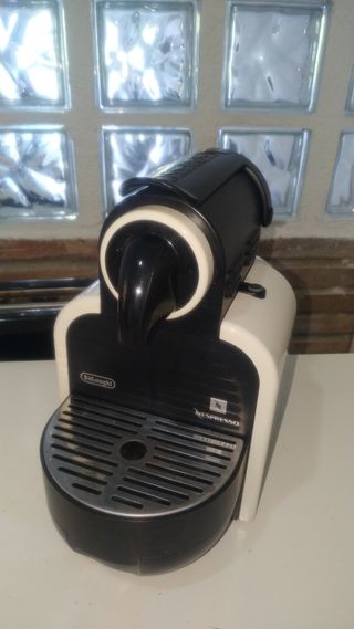 Recambios Nespresso delonghi Thor en 90.O 90.0 de segunda mano por 15 EUR  en Ripollet en WALLAPOP