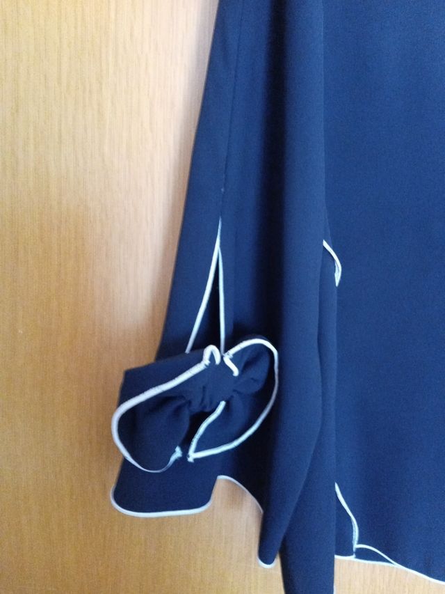 Top azul marino de zara