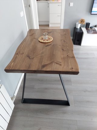 Mesas de comedor artesanales en madera maciza