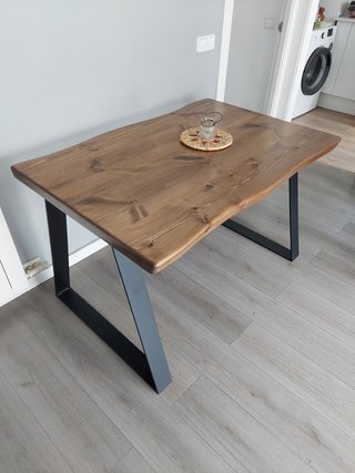 Mesas de comedor artesanales en madera maciza