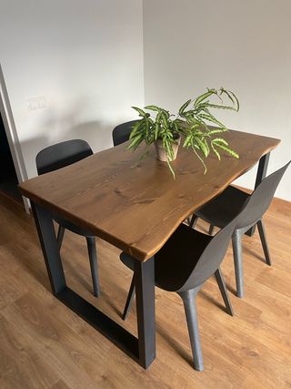 Mesas de comedor artesanales en madera maciza
