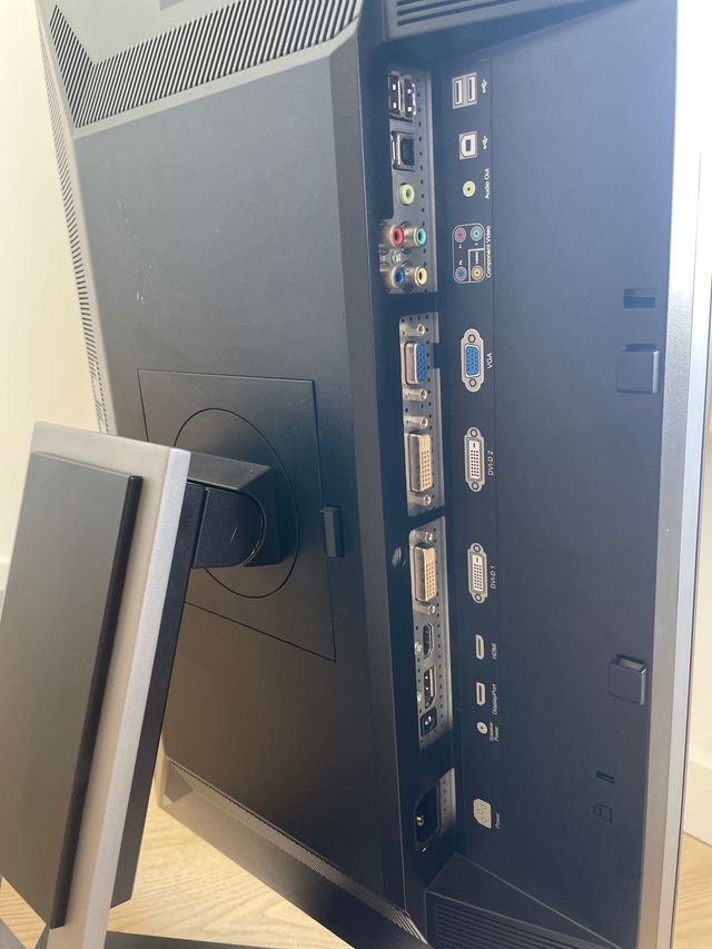 Monitor 24" profesional Dell U2410