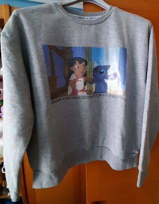 Sudadera de Primark con Stitch de segunda mano por 5 EUR en Ali en WALLAPOP