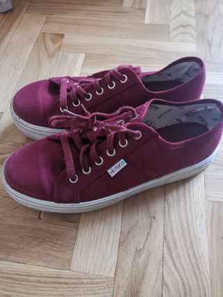 Zapatillas Victoria plataforma 39 de segunda mano por 10 EUR en Madrid en  WALLAPOP