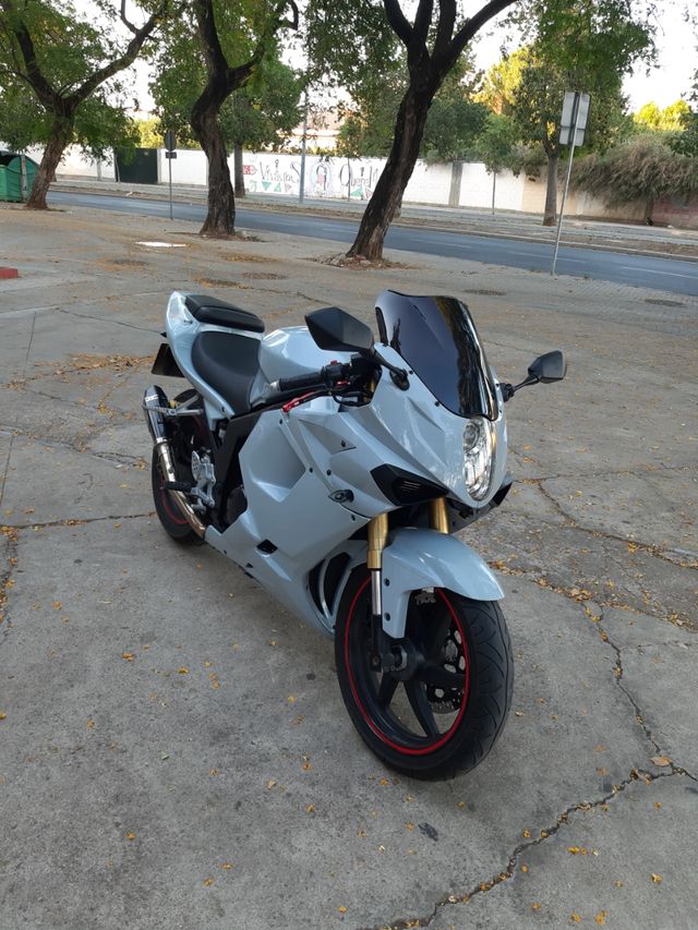 Hyosung Gtr 125 250 Negociable De Segunda Mano Por 2 199 Eur En Gelves En Wallapop Hyosung Gtr 125 250 Negociable De Segunda Mano Por 2 199 Eur En Gelves En Wallapop