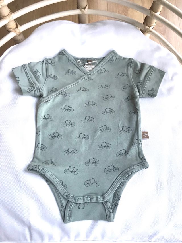 Pelele unisex marca "Lötie kids " talla 6-12 m