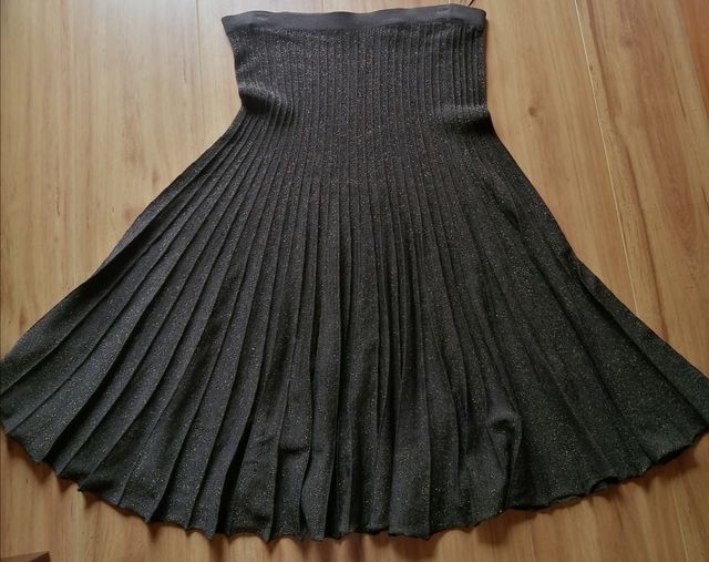 Falda plisada marrón chocolate Zara talla M