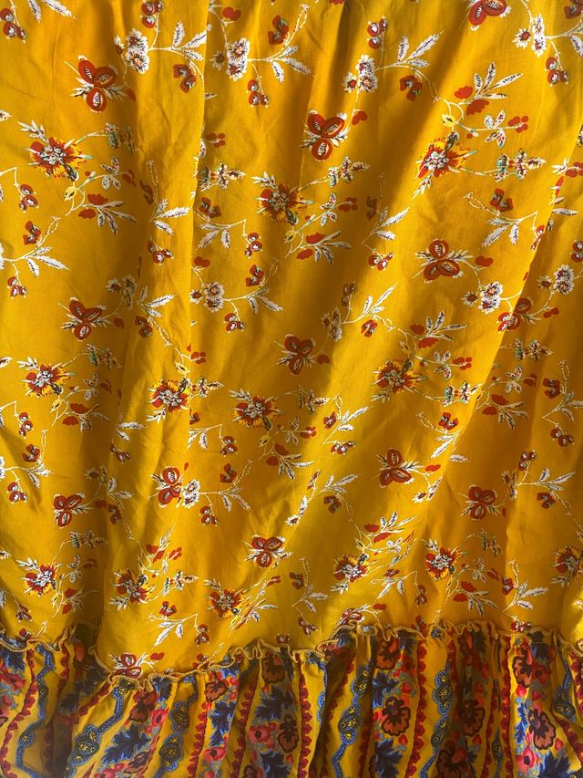 Falda color mostaza smash talla s