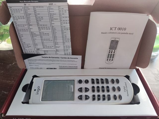 Mando a distancia universal táctil 6 en 1.