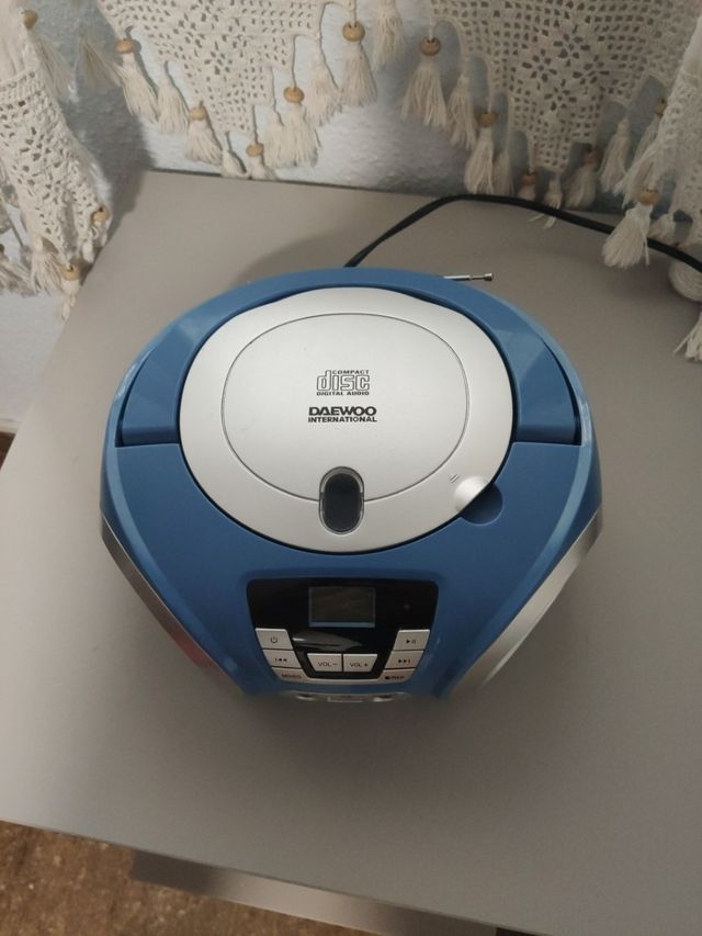 radiocaser,reprouctor de cd,dispositivo usb.