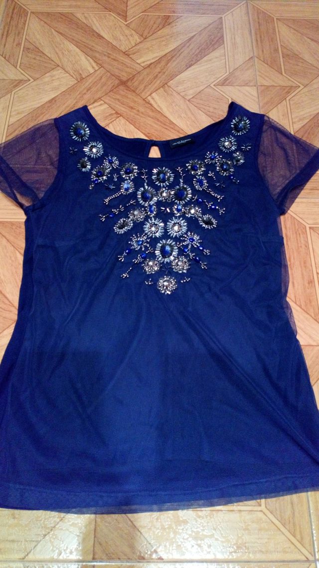 Blusa con pedrería, Javier Simorra, talla 38