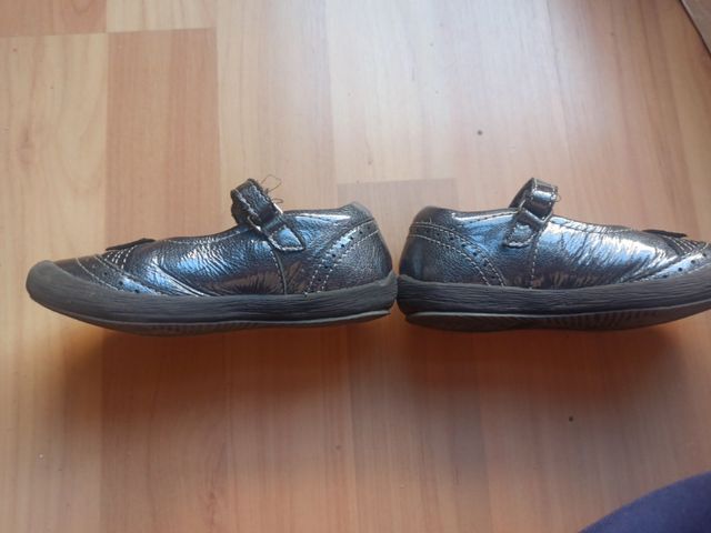 Zapatos mod8 talla 24