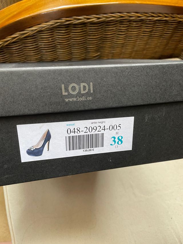 Zapatos Lodi salón tacón alto