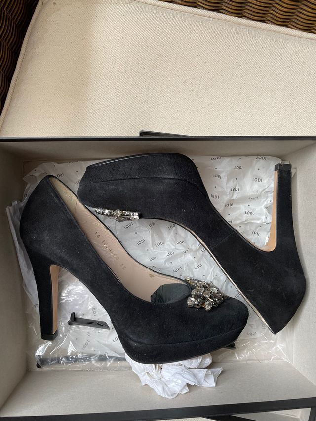 Zapatos Lodi salón tacón alto