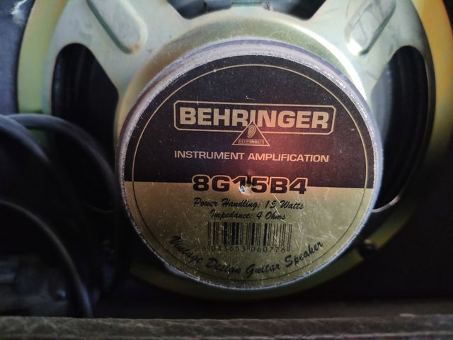 Amplificador Behringer