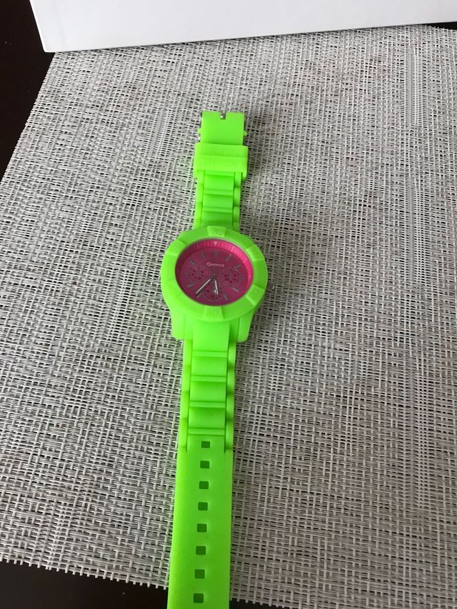 Relojes surtidos