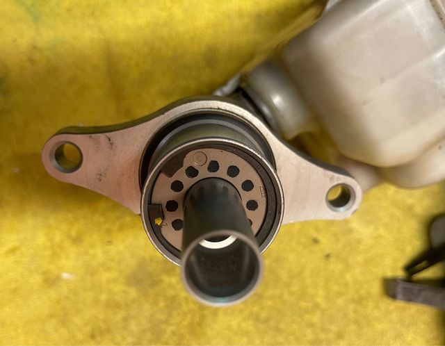 BOMBIN DE FRENO PARA GRUPO VAAG