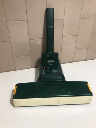 Accesorio limpia alfombras para aspirador Vorwerk de segunda mano por 50  EUR en Madrid en WALLAPOP