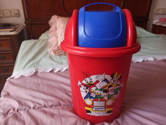 Papelera infantil