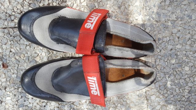 Pedales clásicos TIME y zapatillas con la cala