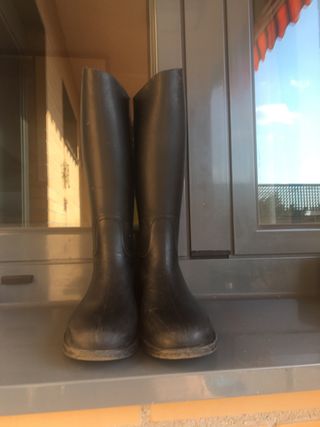 Botas equitacion decathlon talla 29 de segunda mano por 6 EUR en Ontígola  en WALLAPOP