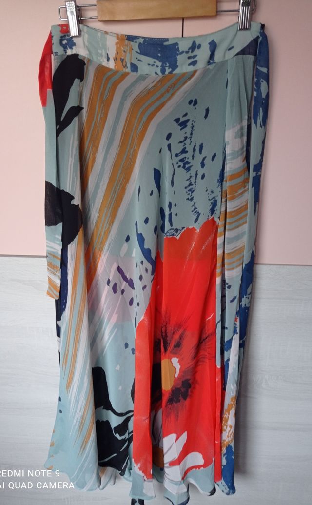 Falda de Teria Yabar.talla M pero yo llevo una S