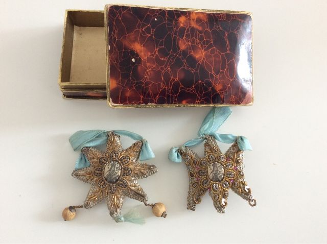 DOS ESCAPULARIOS VIRGEN DEL CARMEN BORDADOS A MANO