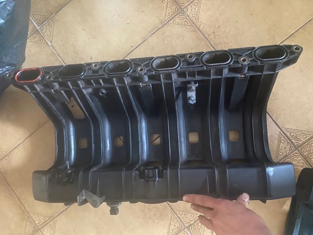 Colector admision 320i e36 e34