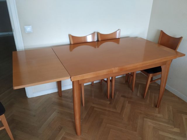 Mesa de comedor y 6 sillas