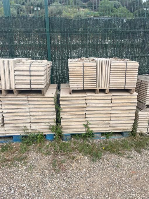 SUELO TERRAZO de segunda mano por 10 € en Terrassa en WALLAPOP