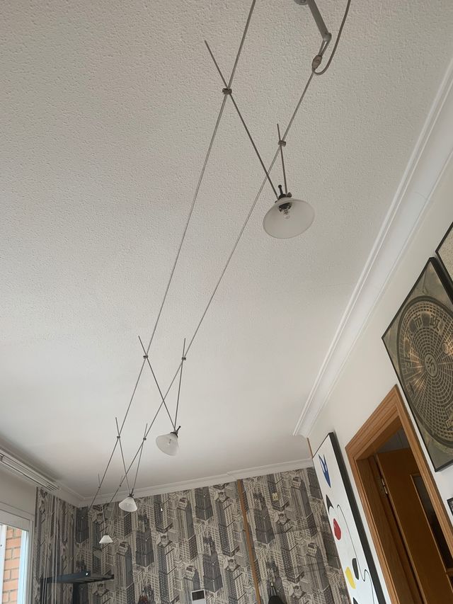 Lámpara halógena de techo o pared. 