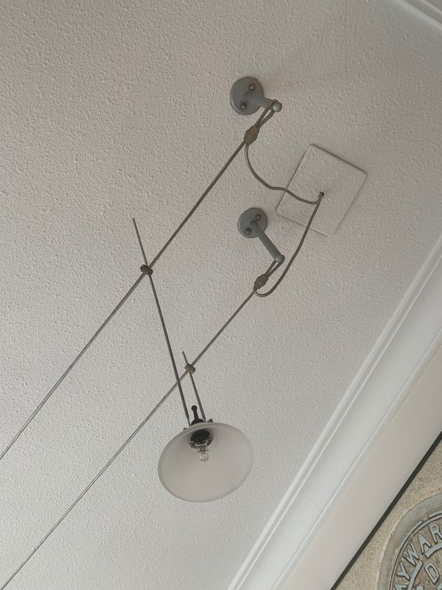 Lámpara halógena de techo o pared. 