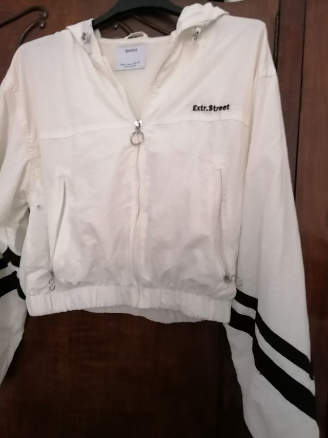 chaqueta cortaviento impermeable.