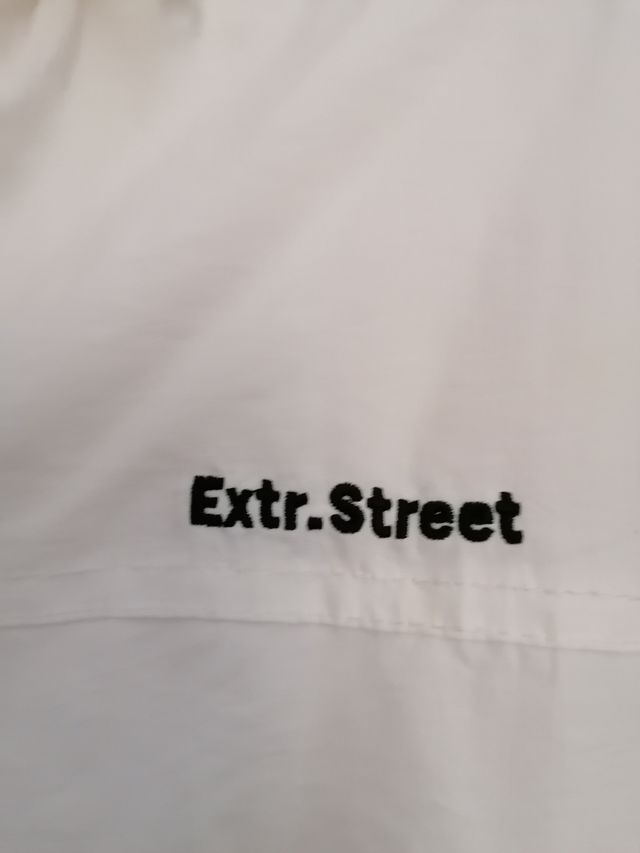 chaqueta cortaviento impermeable.