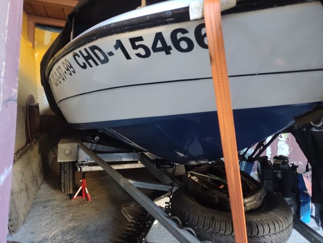 Embarcacion deportiva.