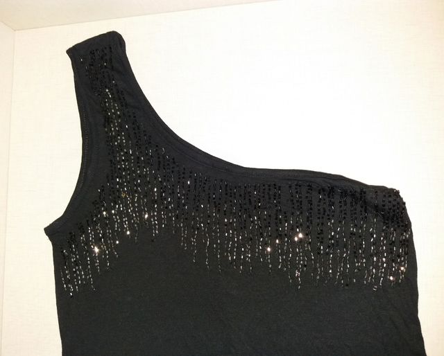 CAMISETA BRILLOS ASIMÉTRICA