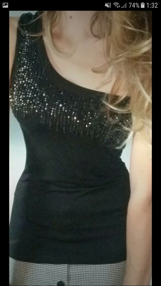 CAMISETA BRILLOS ASIMÉTRICA