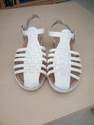 Sandalias N 35 de segunda mano por 5 EUR en Cabanillas del Campo en WALLAPOP