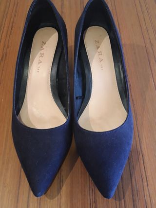ZAPATO SALON AZUL MARINO de segunda mano por 8 EUR en Cabañaquinta en  WALLAPOP
