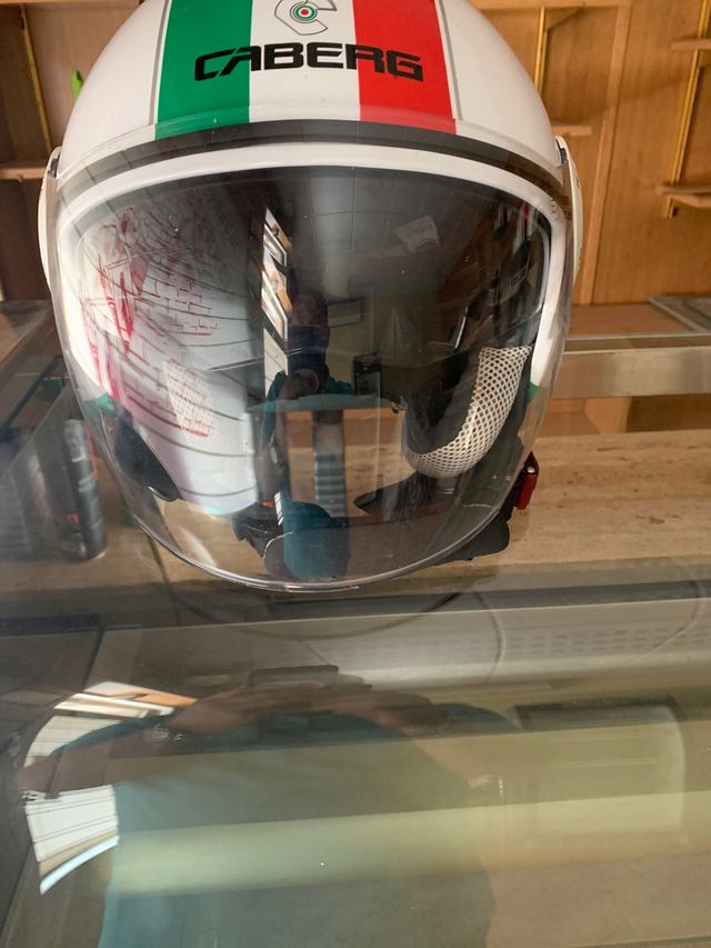 Casco jet