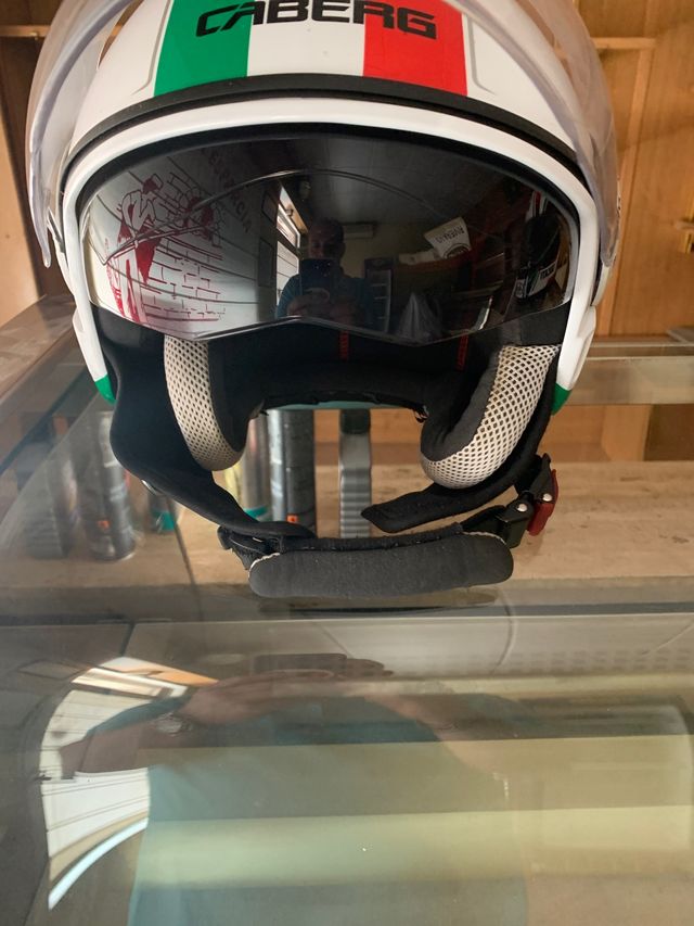 Casco jet