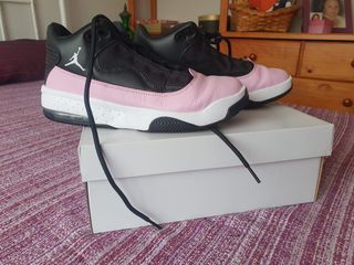 Jordan Max Aura 2 (GS) de segunda mano por 45 EUR en Mislata en WALLAPOP