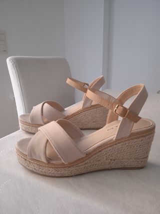 Sandalias Cuña Esparto de segunda mano por 8 EUR en Zaragoza en WALLAPOP