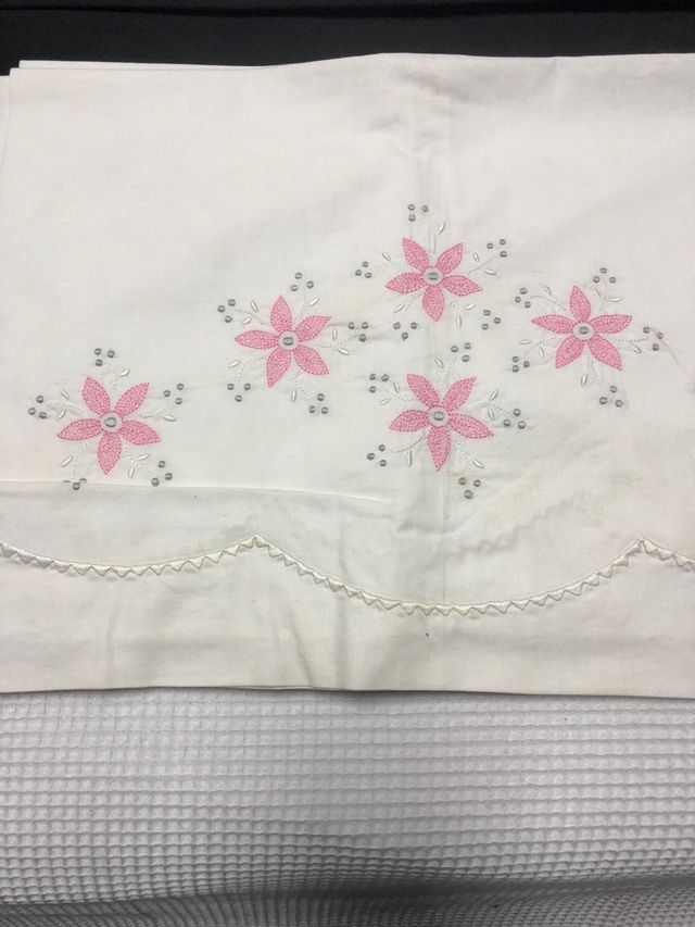 Sábanas hechas por mi bordadas sin estrenar