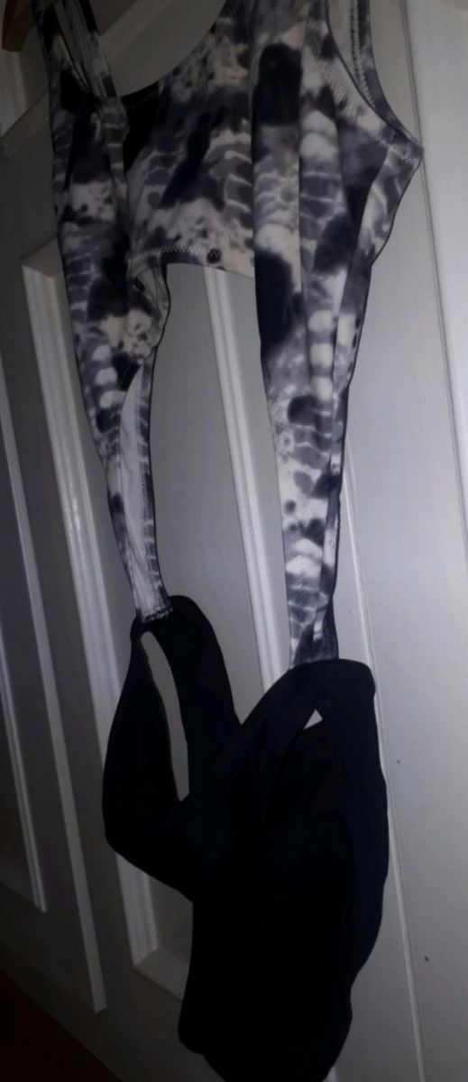 TRIKINI estampado mármol