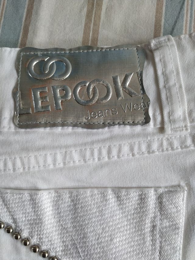 Mini falda marca Brasileña Lepook