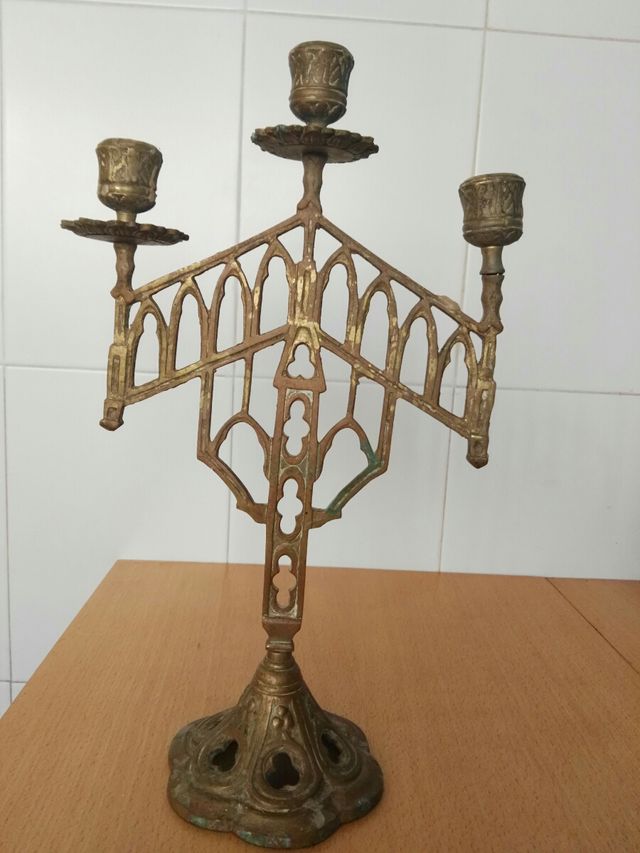 Antiguo candelabro.