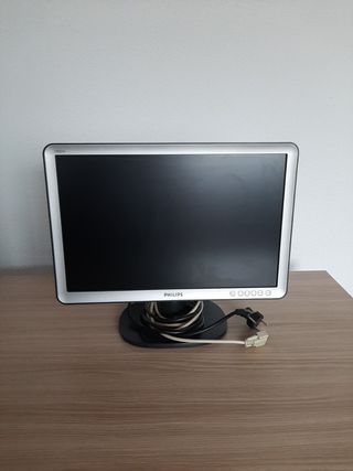 Pantalla Pc Philips 190sw de segunda mano por 10 EUR en Mercado Parque  Corredor del Henares en WALLAPOP